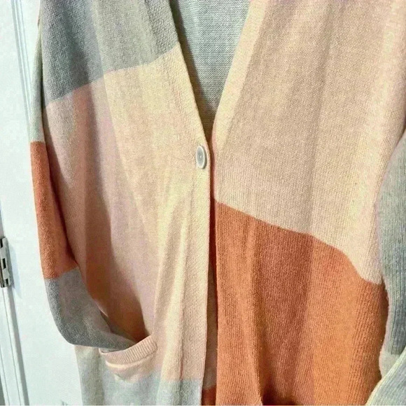 J Jill Pure Jill Patchwork Long Cardigan Sweater in Cream and Peach Size Medium - Picture 2 of 6